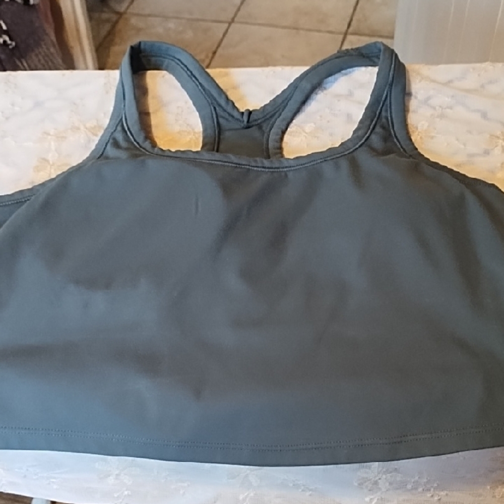 C&C EUC Women's Blue Sports Bra Size 8.